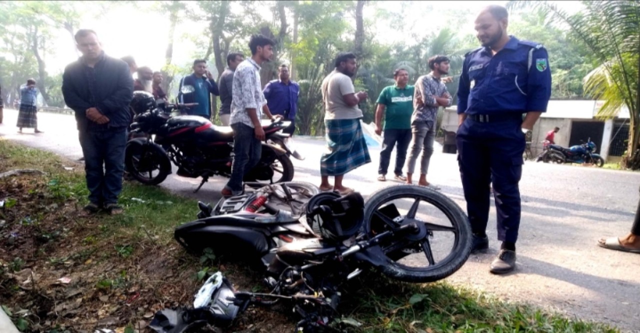 ফকিরহাটে পরিবহনের সাথে মটরসাইকেলের সংঘর্ষে শ্রমিক নিহত