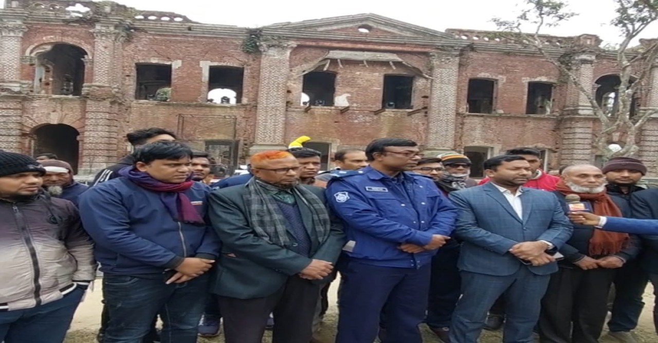 রাণীশংকৈলে "ইত্যাদি" অনুষ্ঠানে চলছে মঞ্চ প্রস্তুতির কাজ, আগামীকাল ইত্যাদি