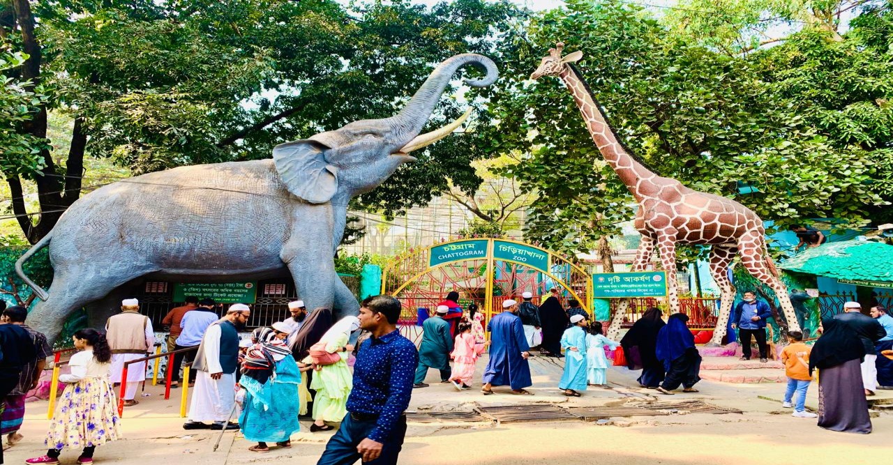 আইন শৃঙ্খলা বাহিনীর নাকের ডগায় রমরমা দেহ-ব্যাবসা