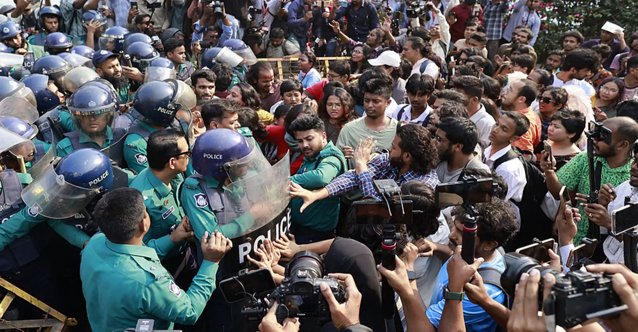 ছাত্র ফেডারেশন-ছাত্র ইউনিয়ন নেতাসহ ১২ জনের নামে মামলা