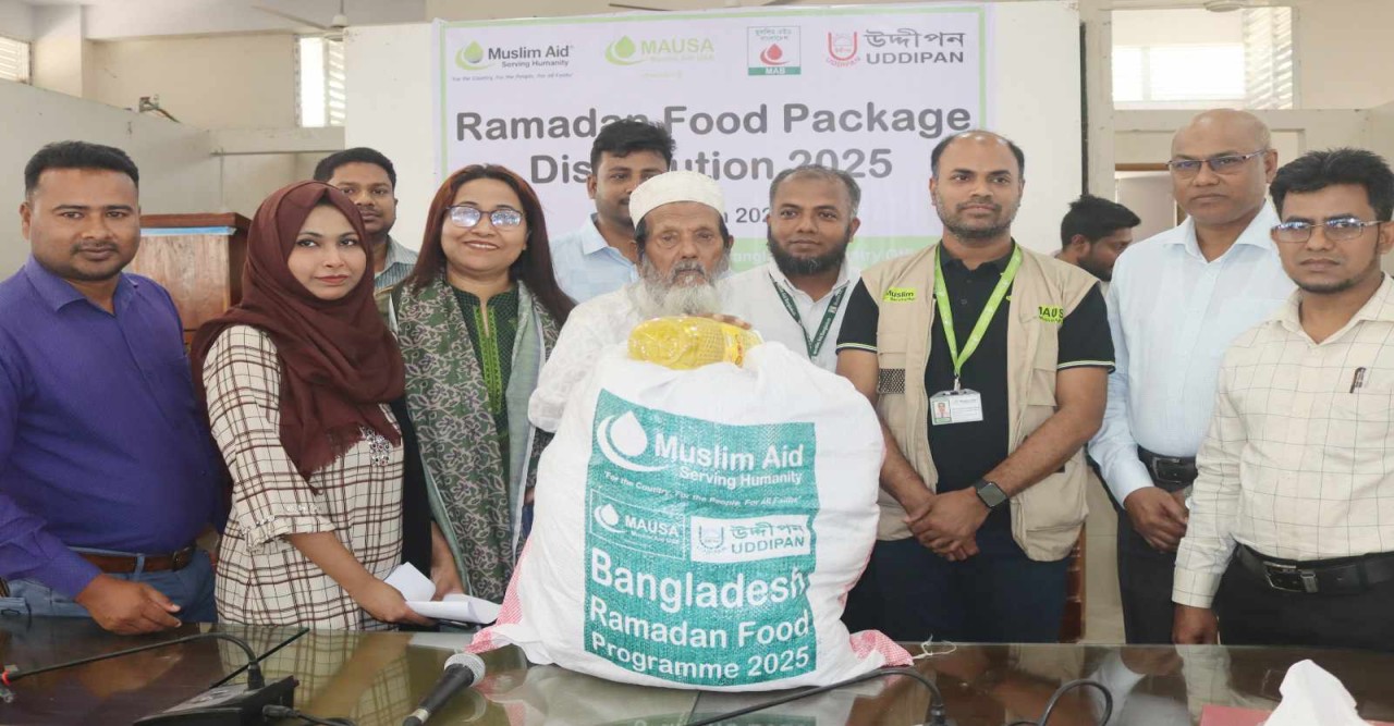 পিরোজপুরে উদ্দীপন এর উদ্যোগে সুবিধা বঞ্চিত মানুষের মাঝে রমজান খাদ্য সামগ্রী বিতরণ