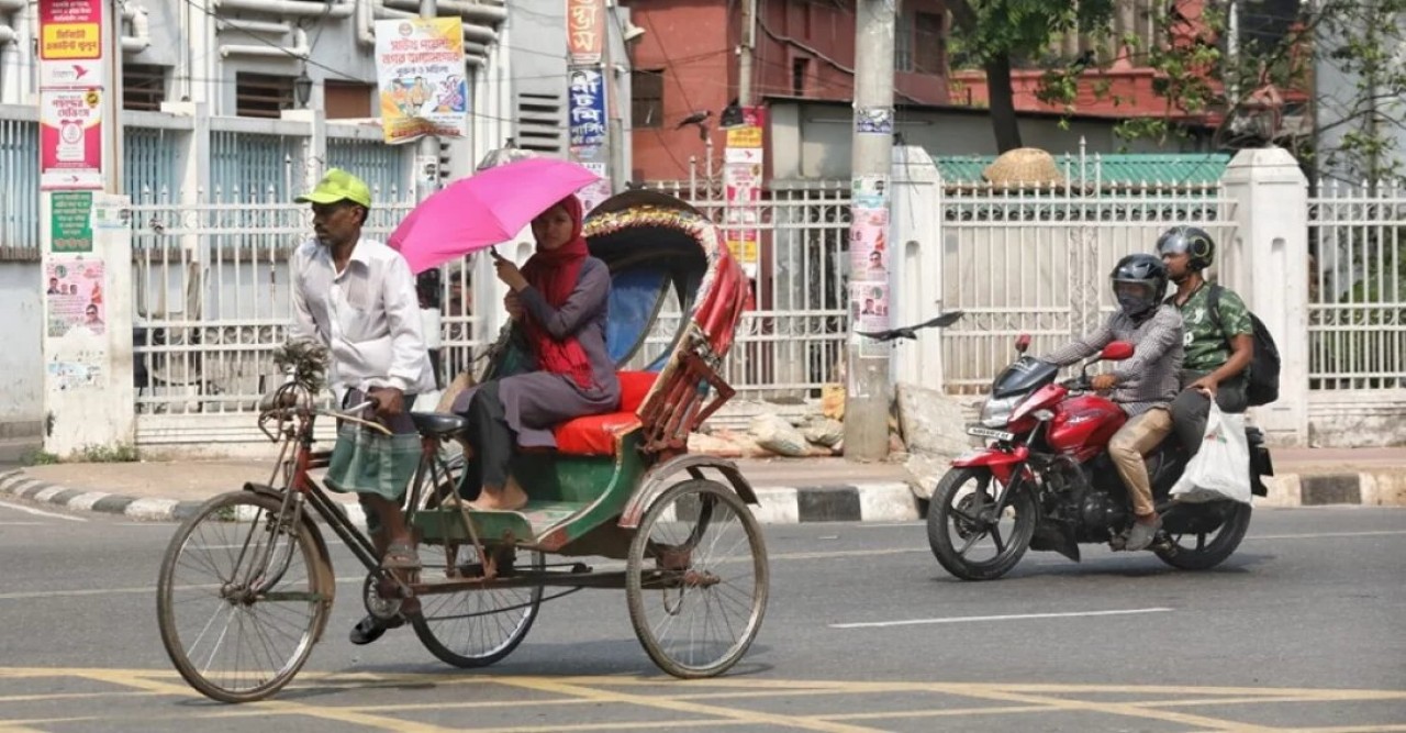 আজও ঢাকায় দাপট দেখাবে রোদ