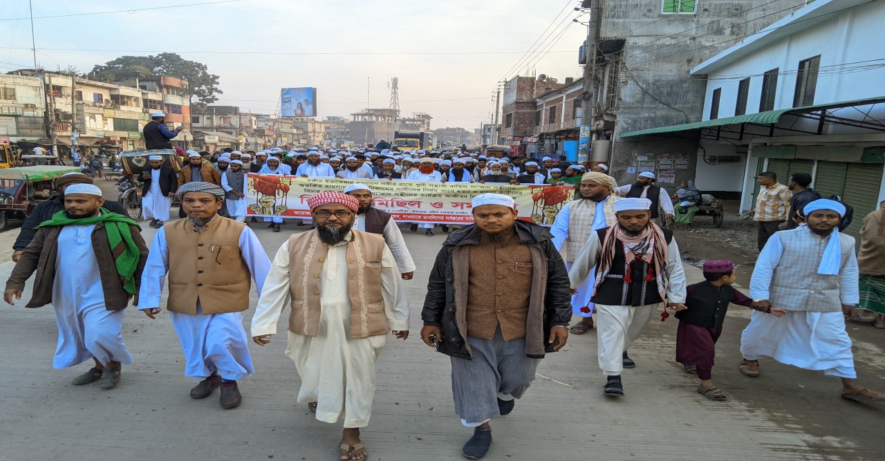 সাদপন্থীদের অতর্কিত হামলার প্রতিবাদে গোবিন্দগঞ্জে বিক্ষোভ মিছিল ও সমাবেশ অনুষ্ঠিত