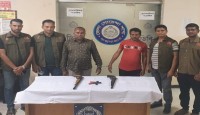 কক্সবাজার গোয়েন্দা পুলিশের অভিযানে দুটি অস্ত্র ওগুলি সহ ২ যুবককে আটক 
